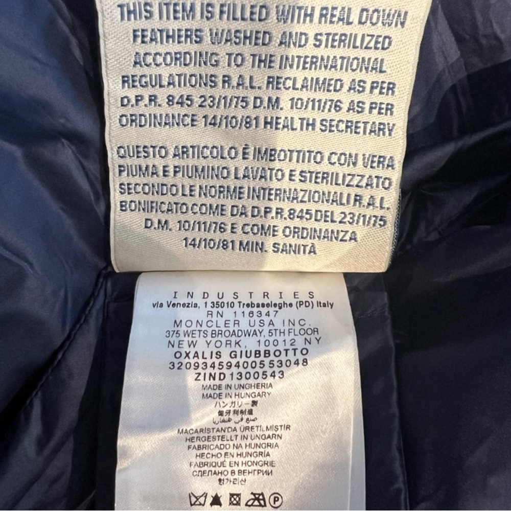 Moncler Puffer Jacket - Picture 5 of 8